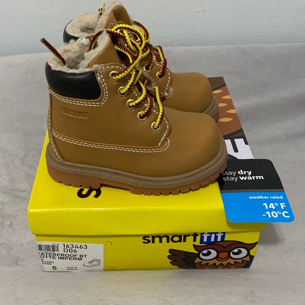 Toddler boots - Picture 2 of 4